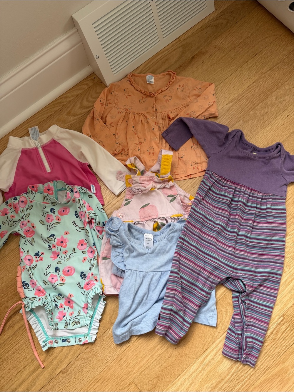 Adorable transitional baby girl bundle size 3-6, 6 months
